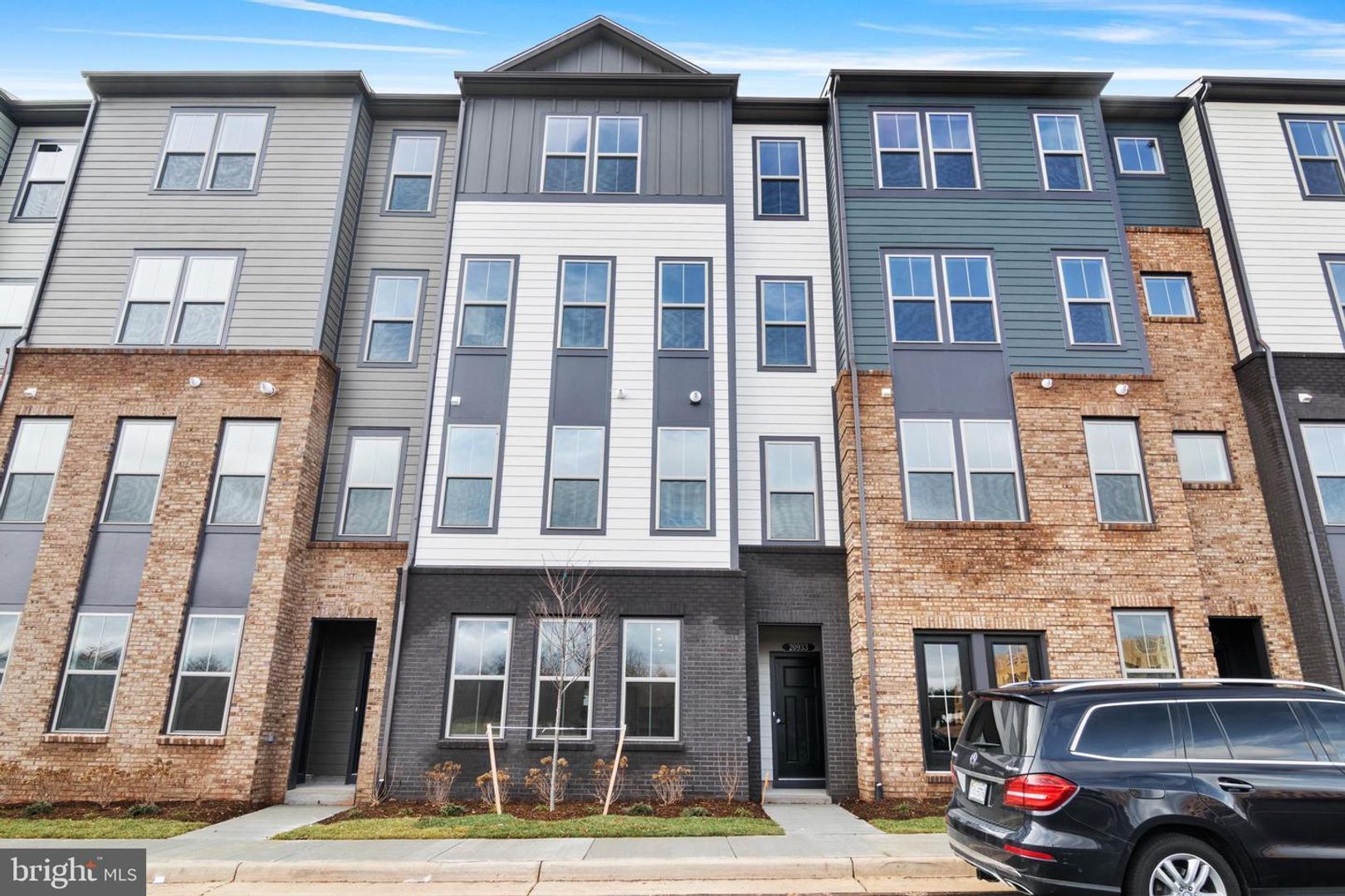 Sterling Condo: 20935 Bluebird Square