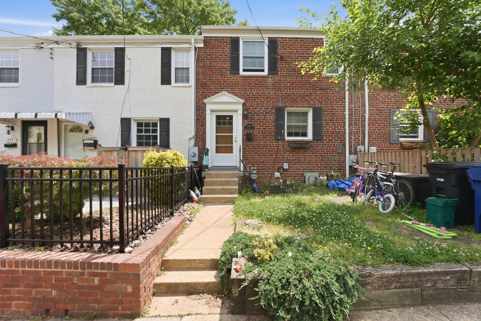 Alexandria Townhome: 2953 Sycamore Street