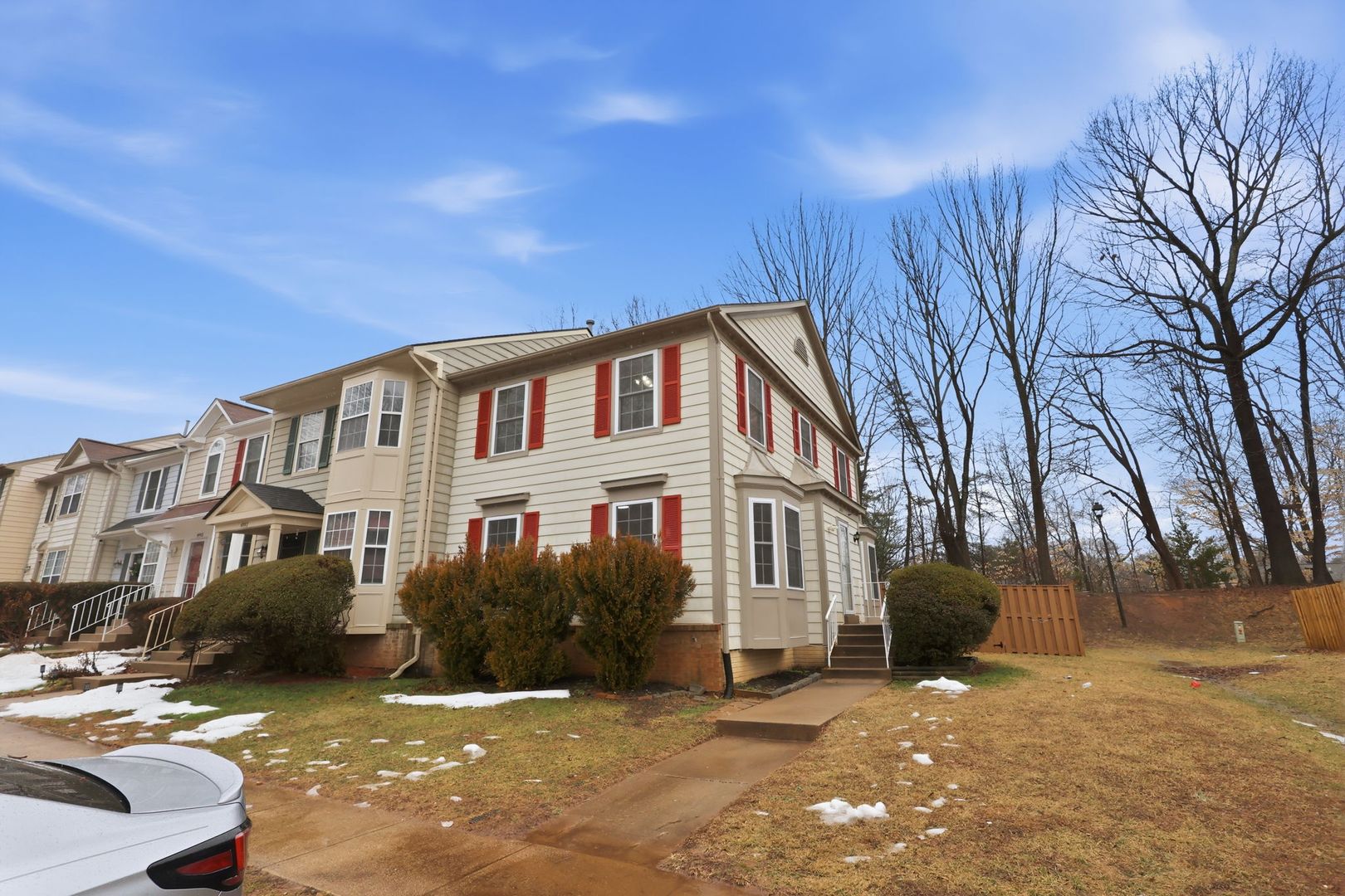 Woodbridge Townhome: 5001 Lambsgate Lane