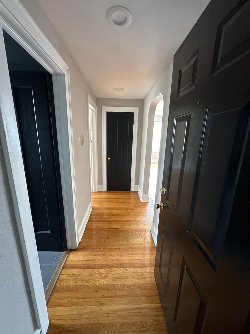 Chicago Apartment: 1048-56 W. 81st St