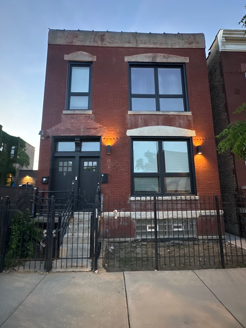 Chicago Apartment: 2708 W. Maypole Ave