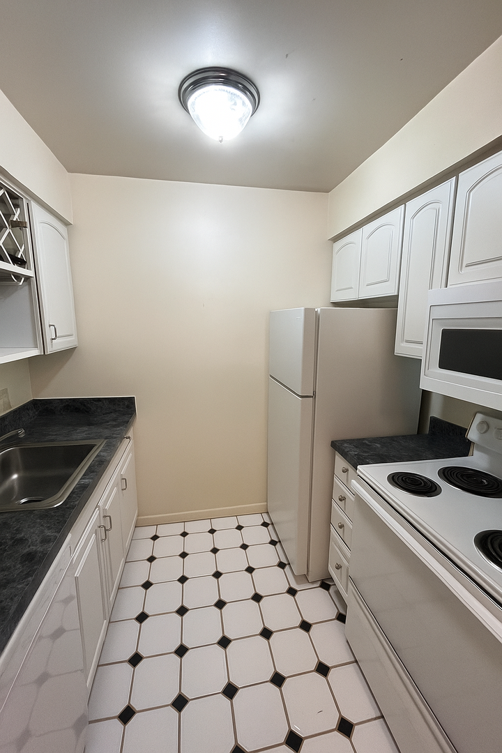 Ann Arbor Apartment: 723 W. Madison