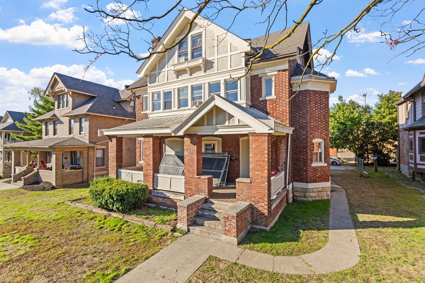 Columbus House: 220 E. 14th Avenue