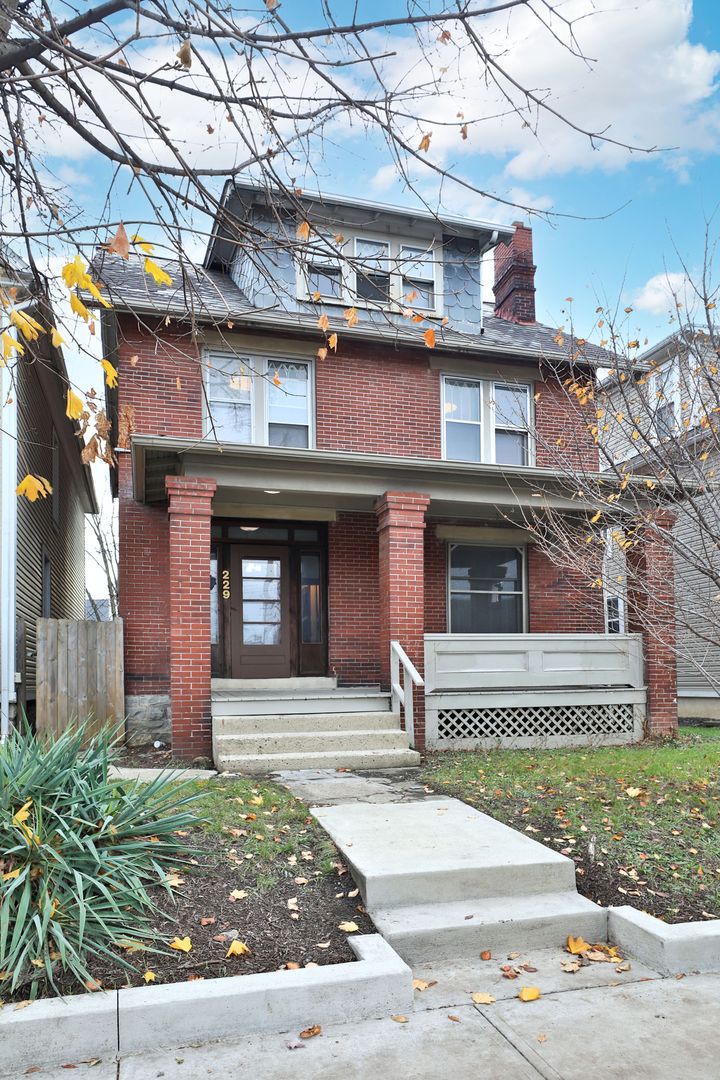 Columbus House: 229 E. 11th