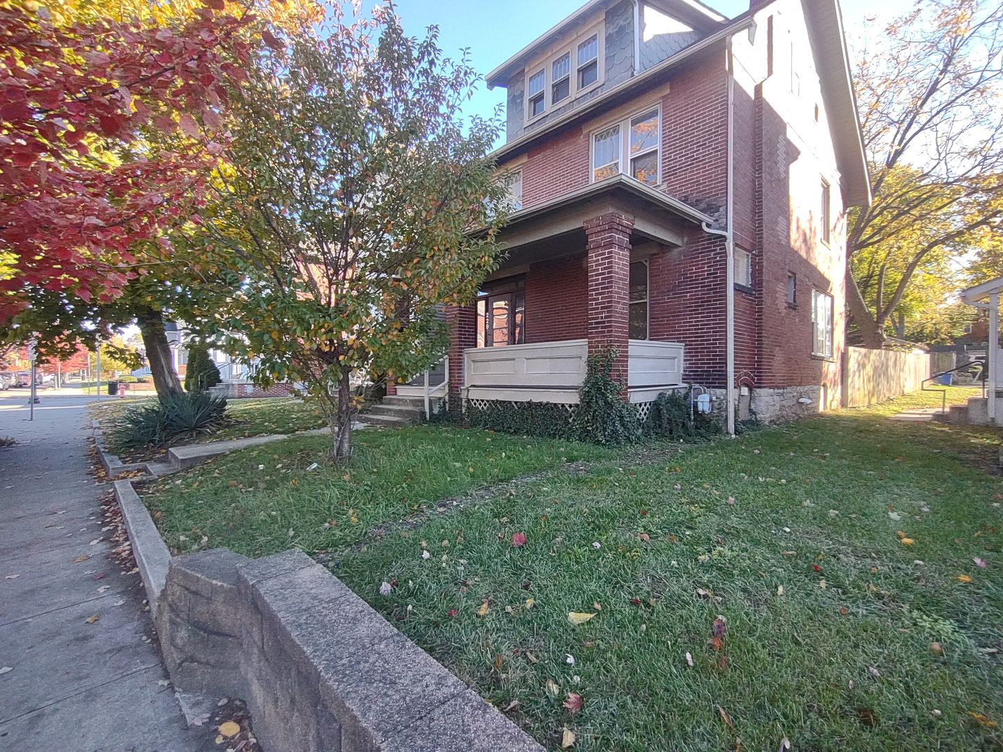 Columbus House: 229 E. 11th