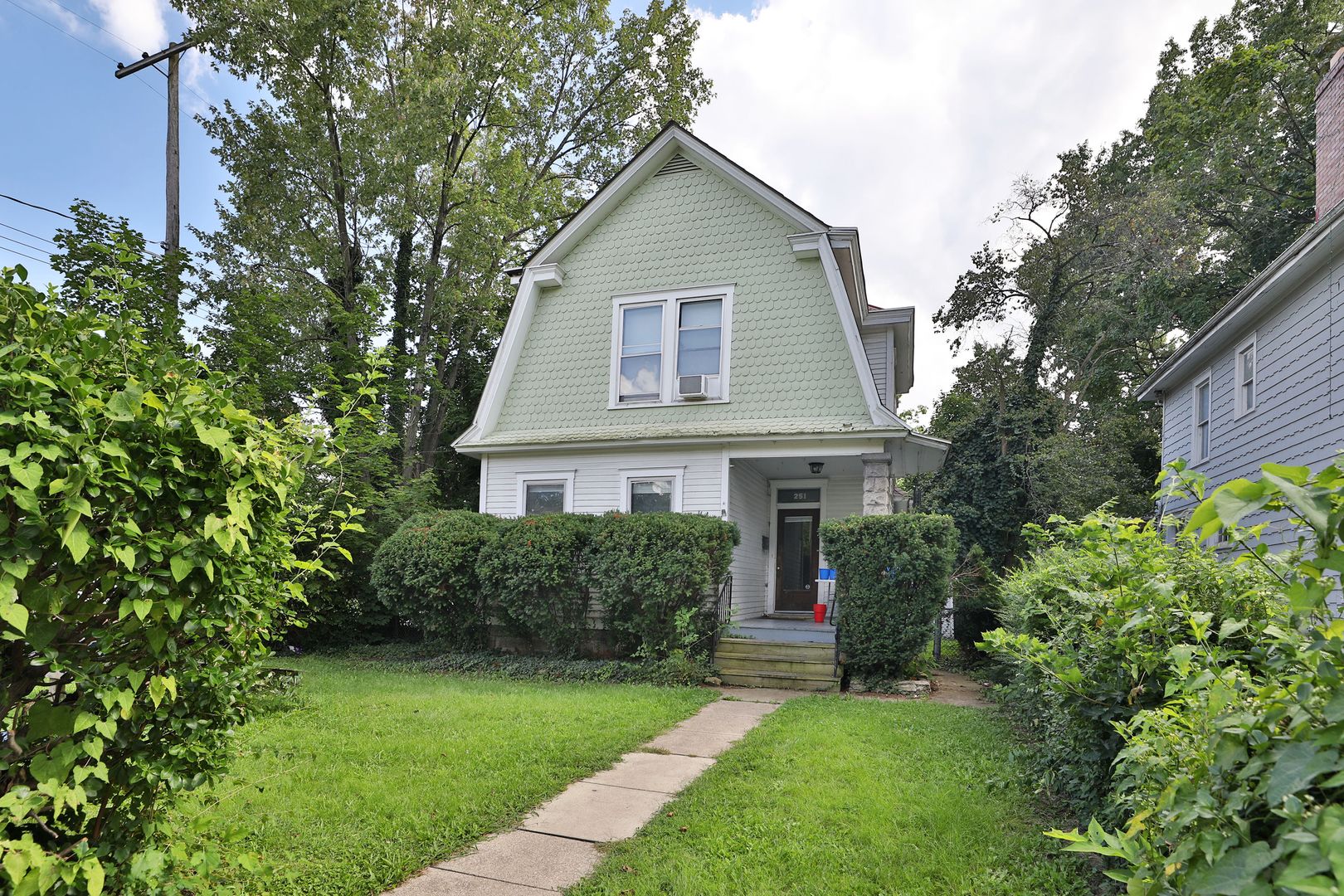 Columbus House: 251 E. Oakland Avenue