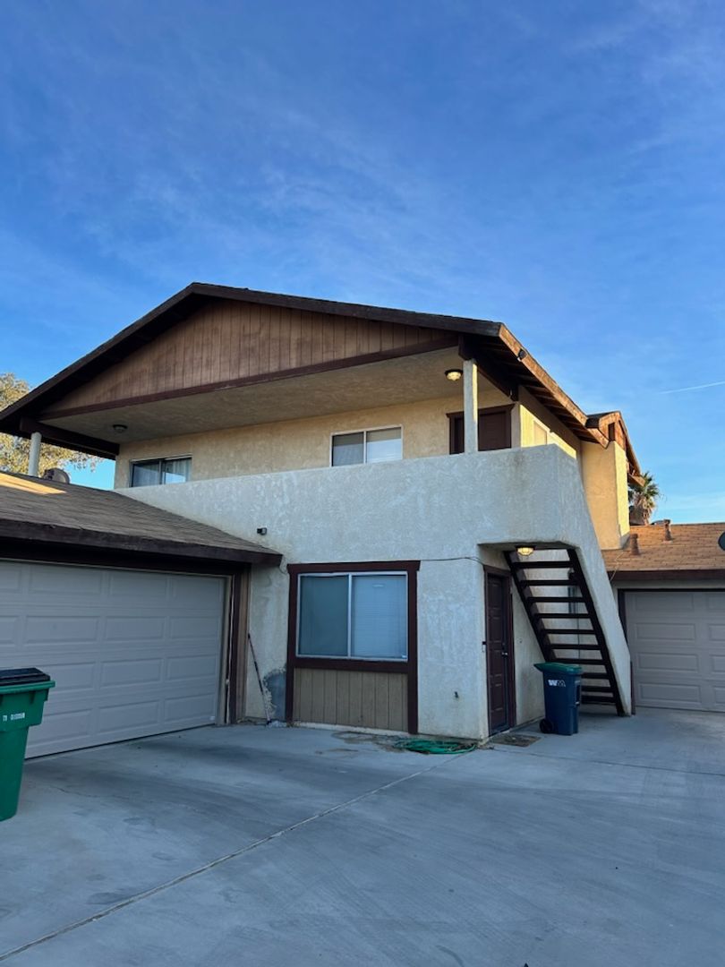 Ridgecrest Apartment: 1001 W. Perdew Ave.