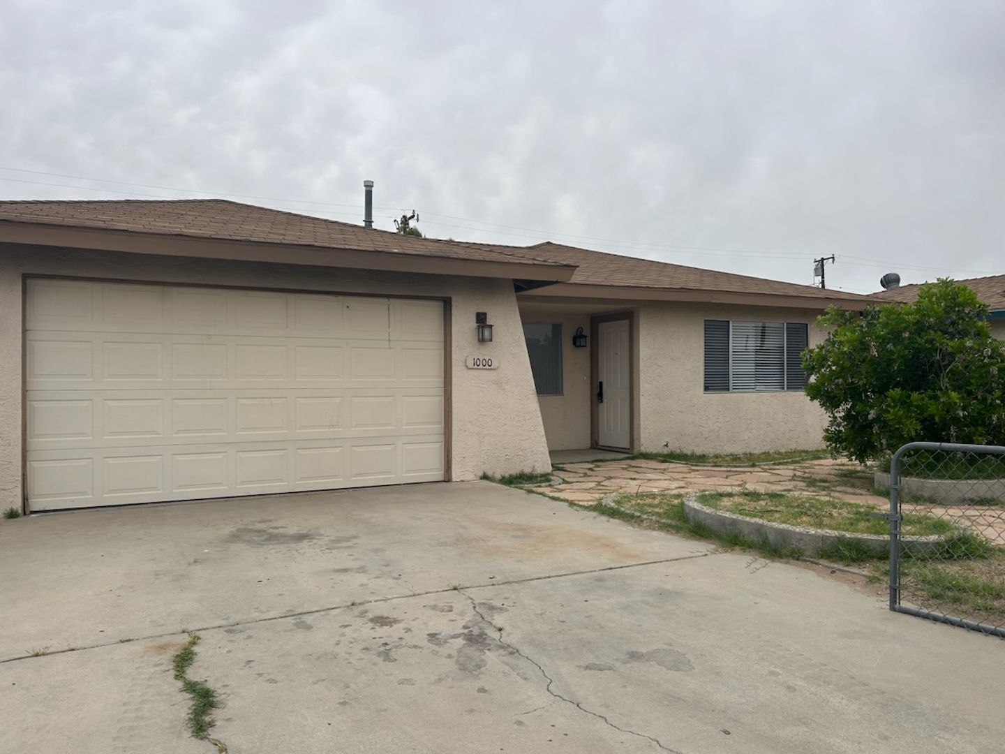 Ridgecrest House: 1000 W. Coronado Ave.