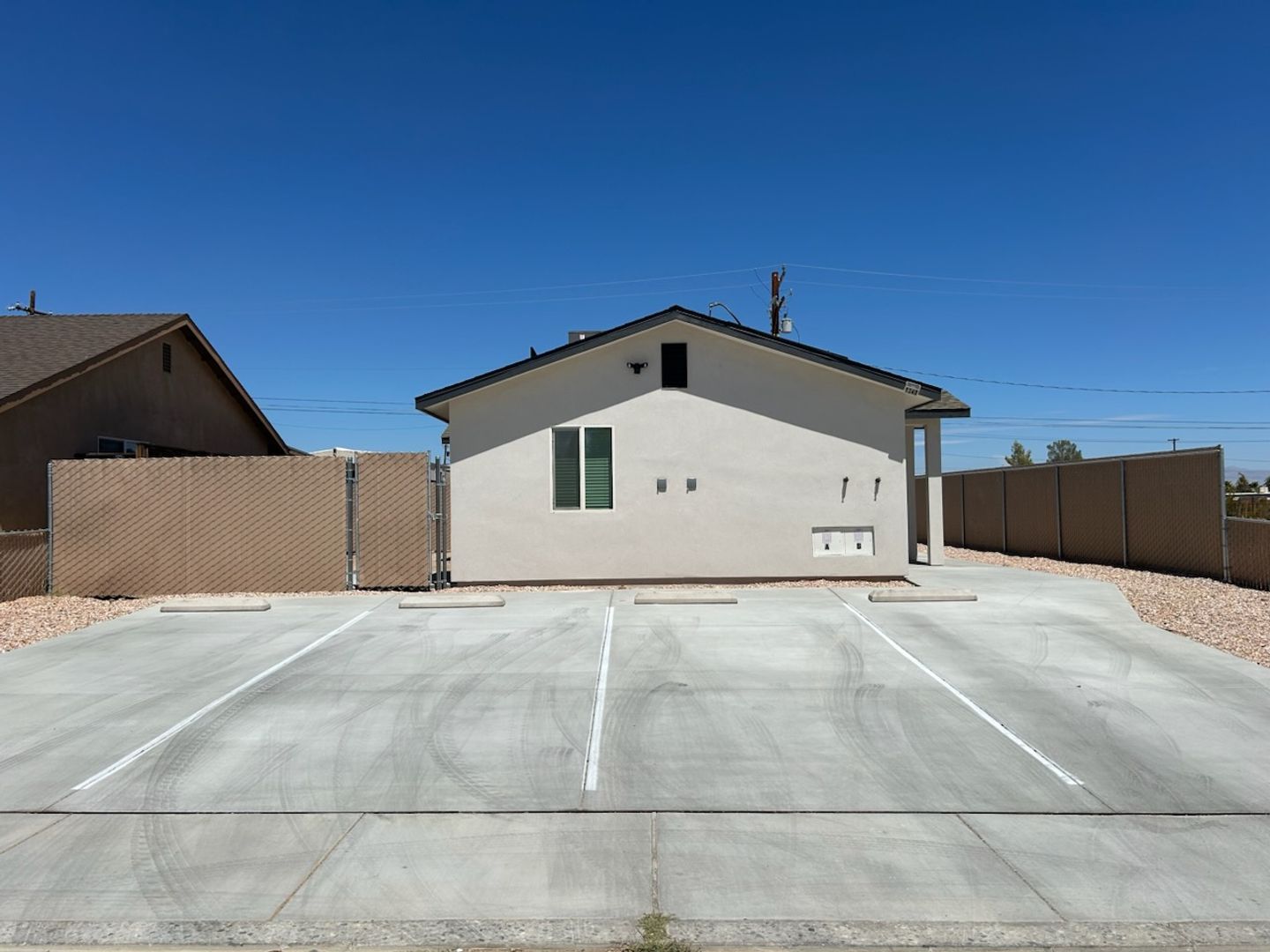 Ridgecrest Apartment: 1340 W. Mariposa Ave.