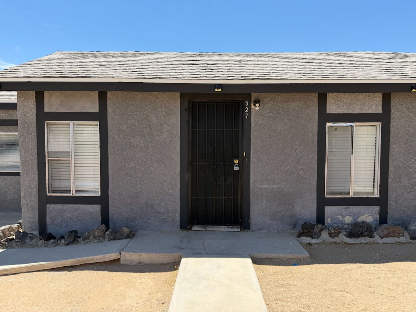 Ridgecrest Apartment: 527 W. Wilson Ave.