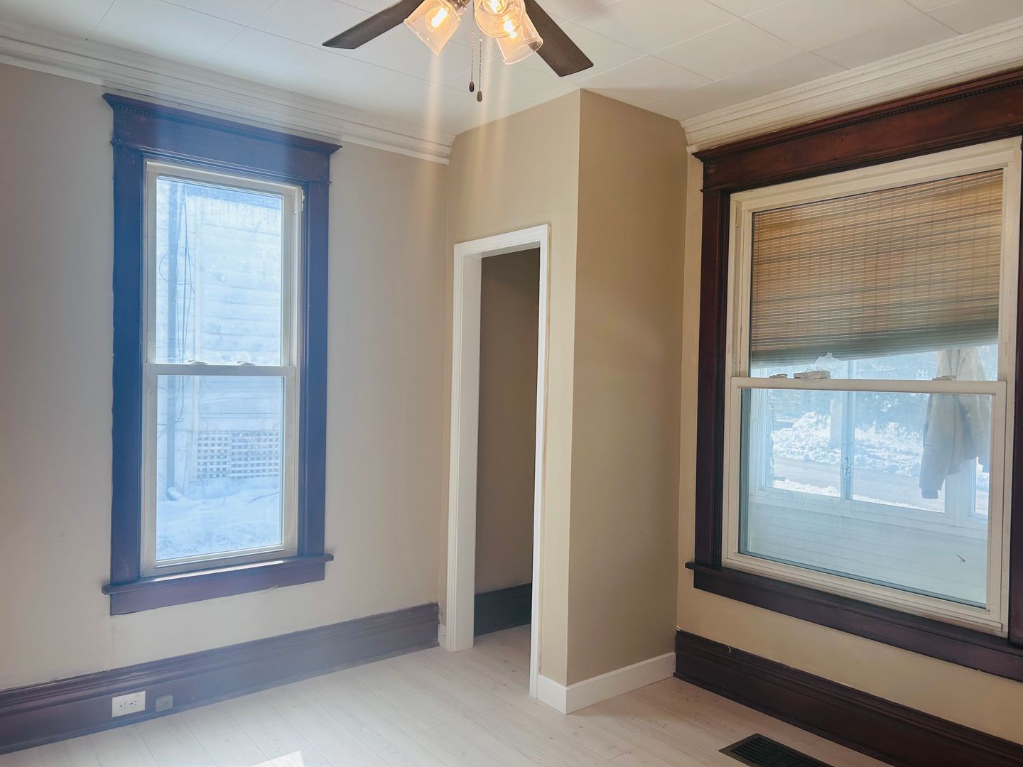 Dubuque Apartment: 440 Winona St