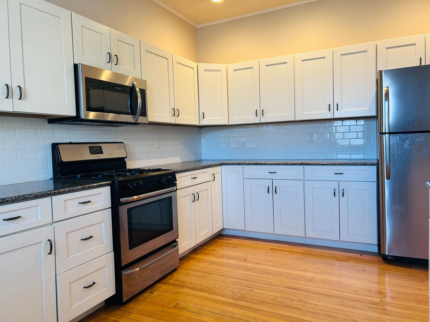 Dubuque Apartment: 201 W, 17th st