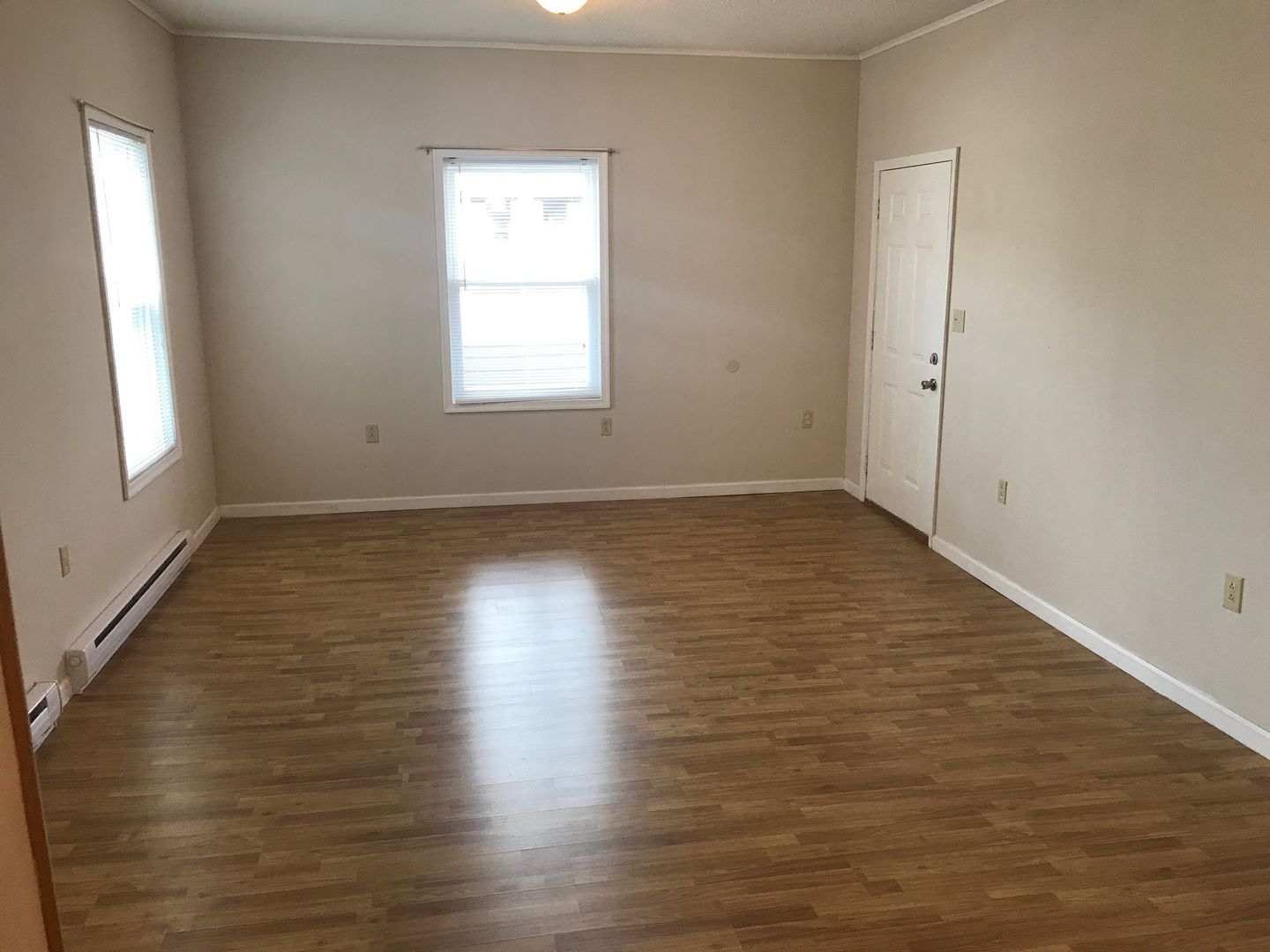 Tyrone Apartment: 1460 Logan Avenue