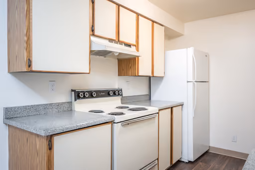 Studio, 1 bath unit at Highland Park Apartments! **5 weeks rent FREE!