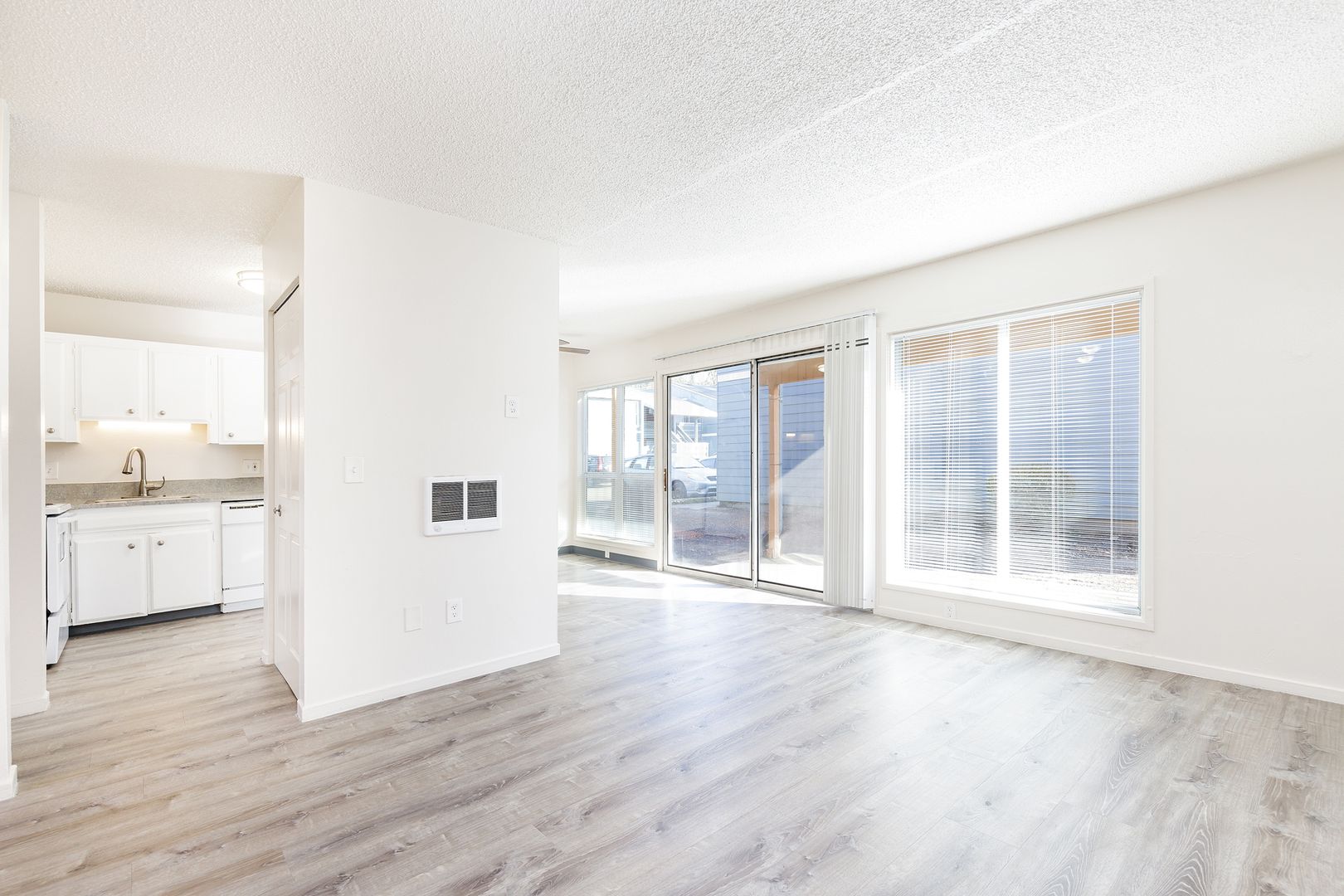 Beaverton Apartment: 8600 SW Scholls Ferry Rd