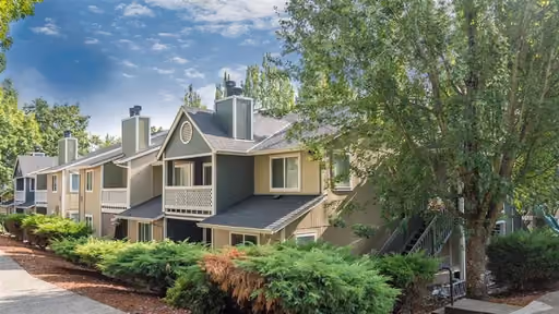 Studio, 1 bath unit at Highland Park Apartments! **5 weeks rent FREE!