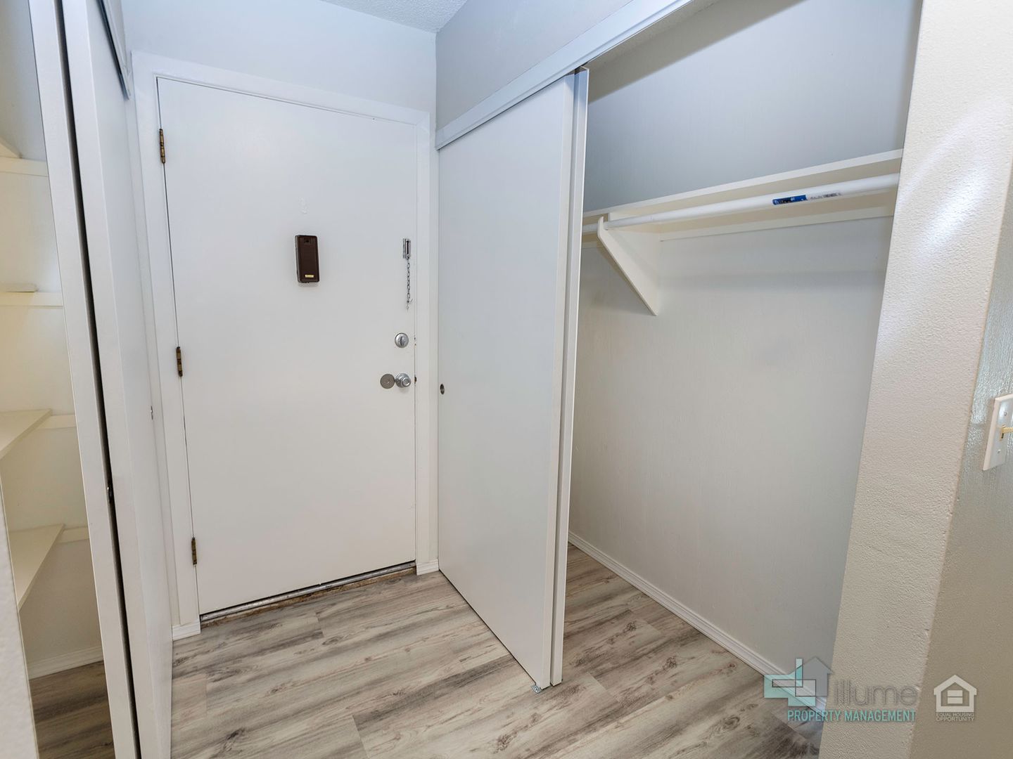 Portland Apartment: 11211 NE Weidler St