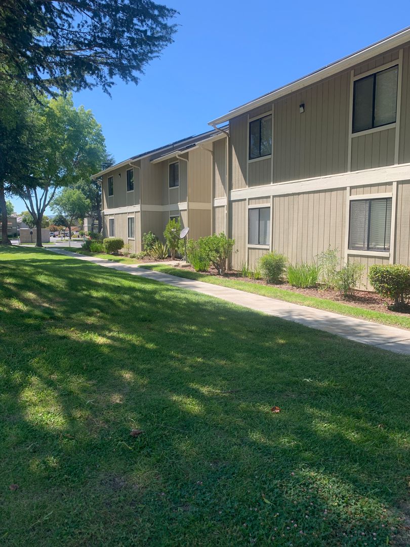 Paso Robles Apartment: 1227 Corral Creek Ave