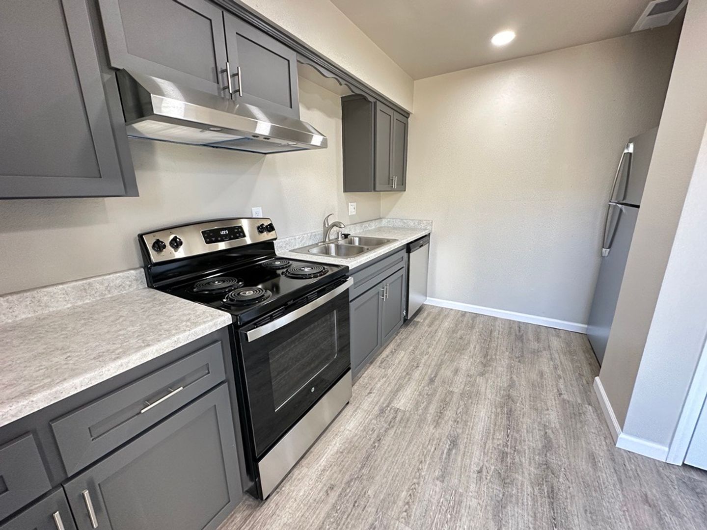 Clovis Apartment: 215 West Santa Ana Avenue Apt 104A