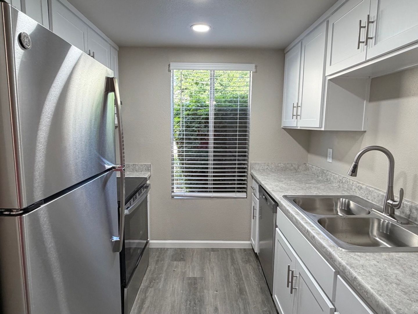 Clovis Apartment: 400 West Gettysburg Avenue