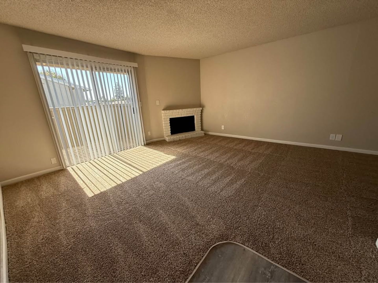 Clovis Apartment: 400 West Gettysburg Avenue