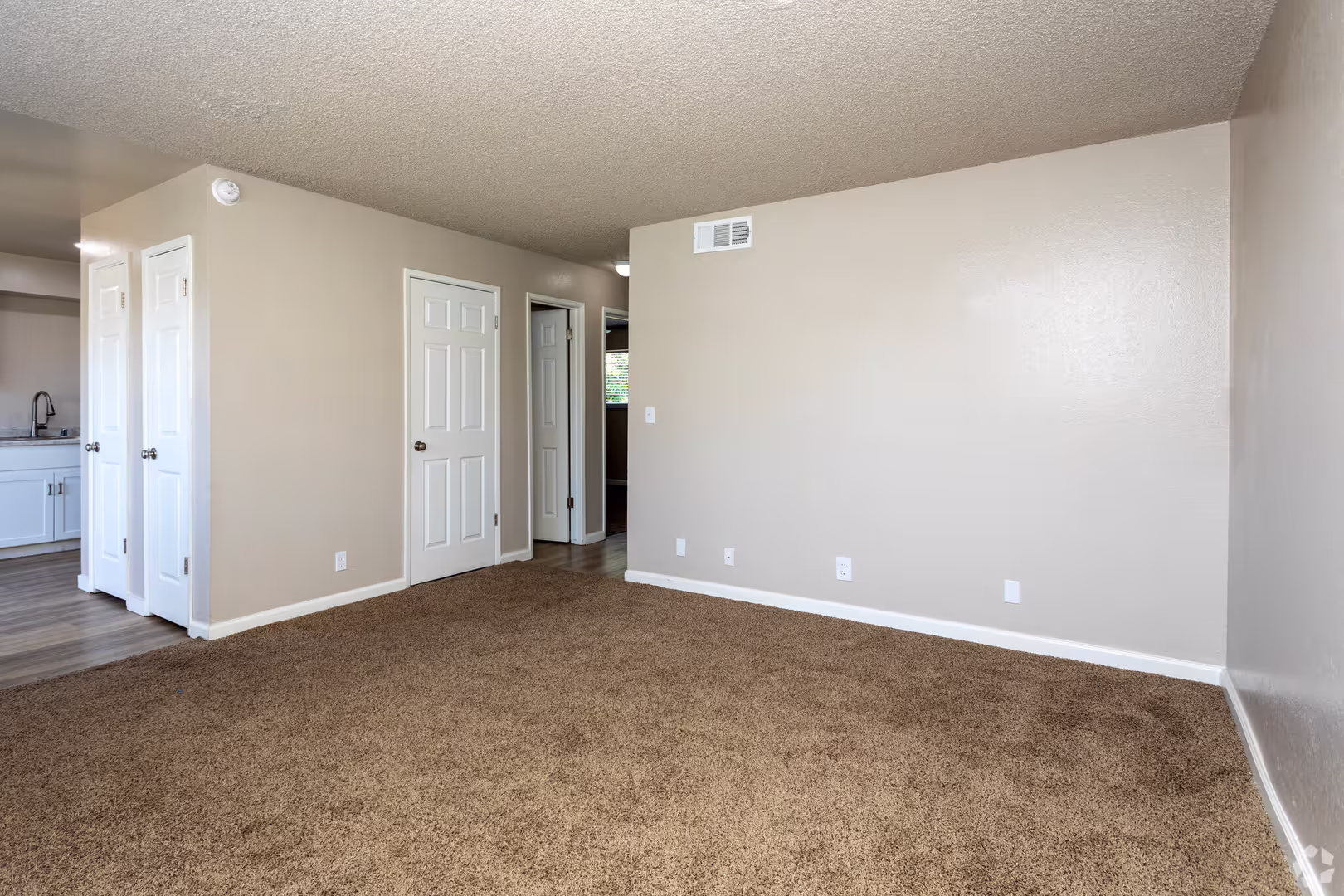 Clovis Apartment: 315 West Alamos Avenue Apt 133
