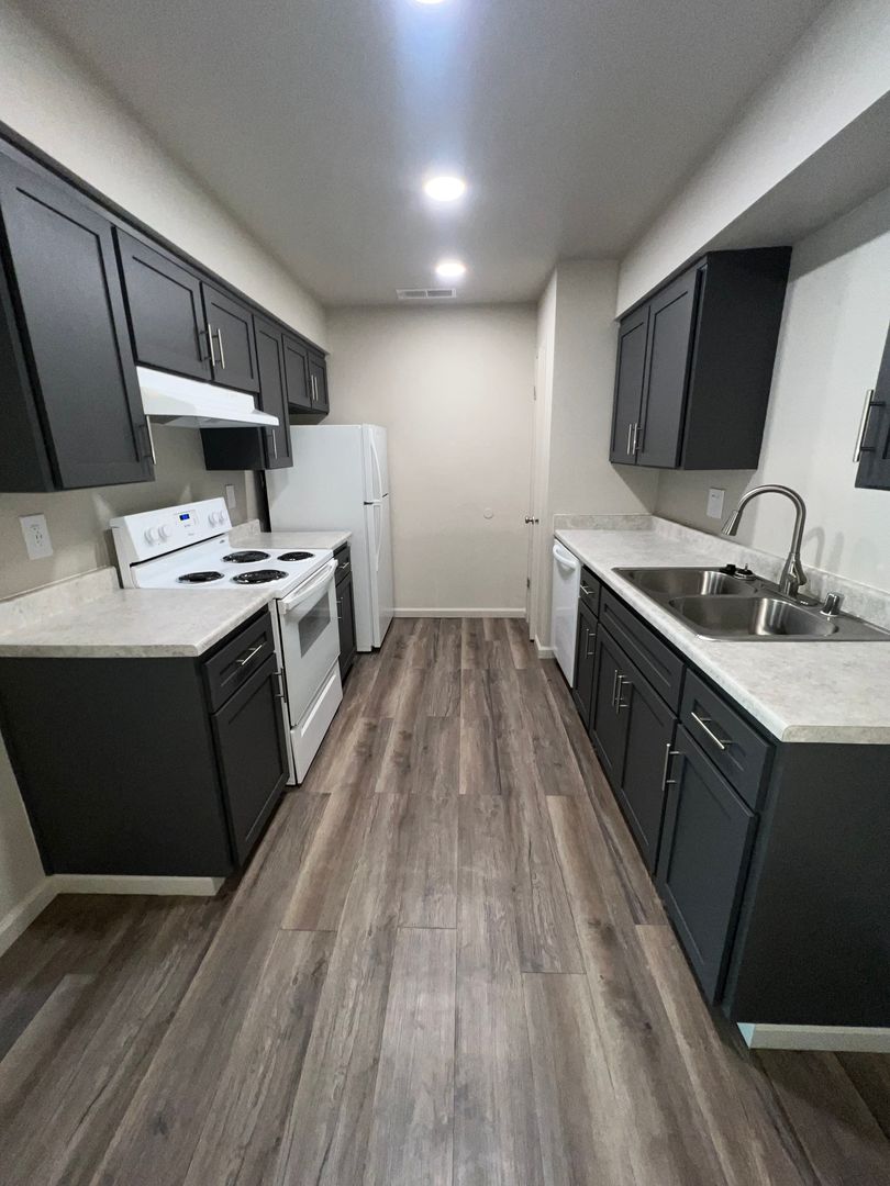 Lemoore Apartment: 265 East Hanford Armona Rd