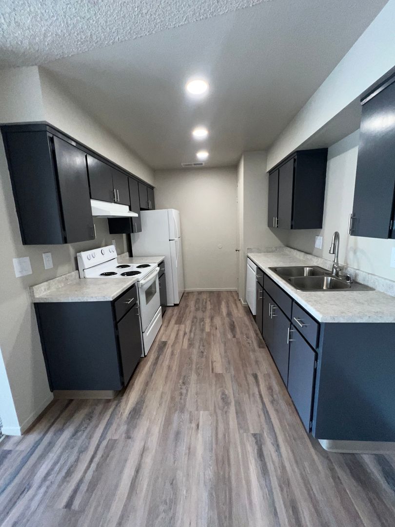 Lemoore Apartment: 265 East Hanford Armona Rd