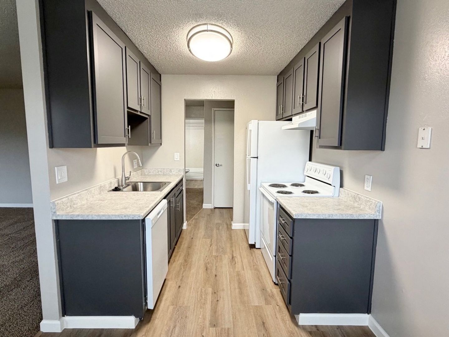 Clovis Apartment: 2127 Peach Avenue