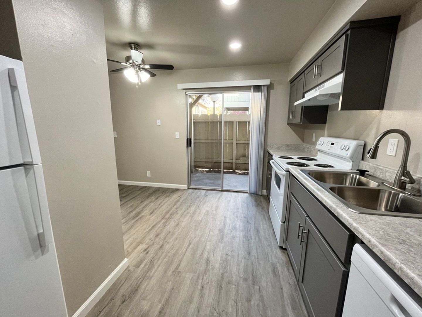 Clovis Apartment: 215 West Santa Ana Avenue Apt 104A
