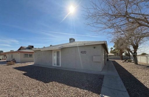 Two Weeks Free Rent! Cozy Single-Story 1 Bedroom with Ample Parking – photo 1