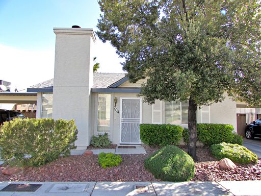 3 Bedroom, 2 Bathroom Single Story Home Located Near Charleston/Durango – photo 1