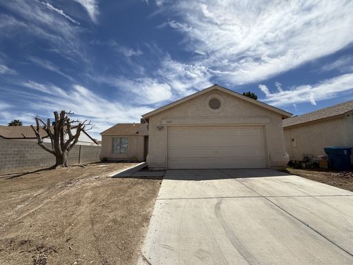 Newly Remodeled Single Story Home Near Sahara/Sloan – photo 1