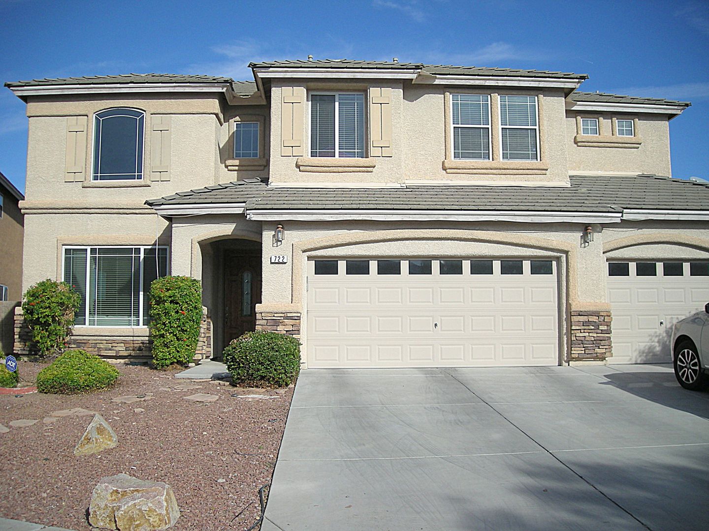 Henderson House: 722 Bighorn Creek St