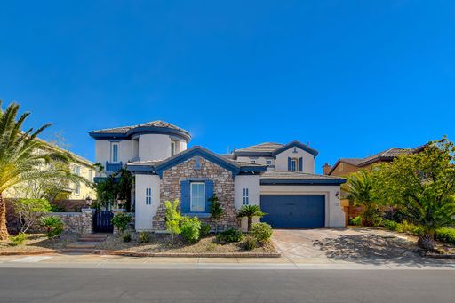 Luxurious 5 Bedroom home in prestigious Macdonald Highlands on the 12th fairway – photo 1