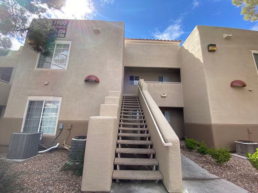 Summerlin 1-bedroom condo w/wood floors and views – photo 1