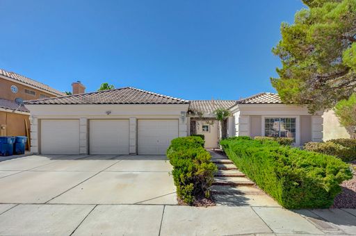Completely Remodeled & Stunning Home at 2641 Copper Cove – photo 1