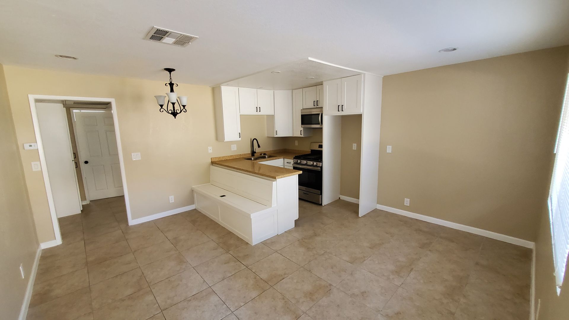 Tujunga Apartment: 10037 Samoa Avenue