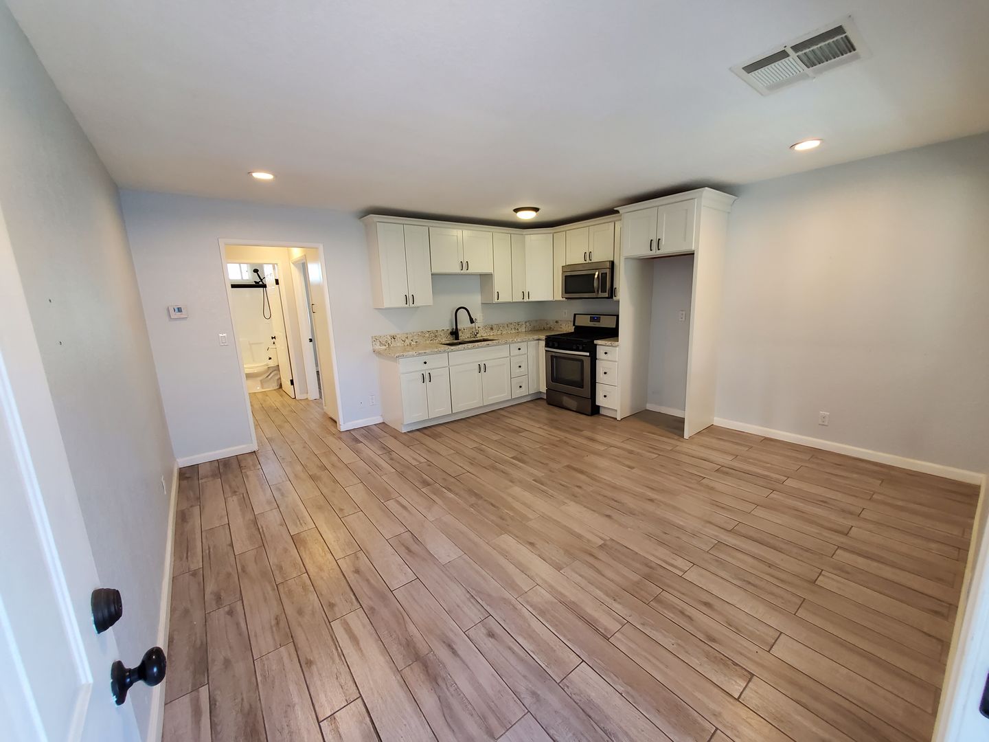 Tujunga Apartment: 10037 Samoa Avenue