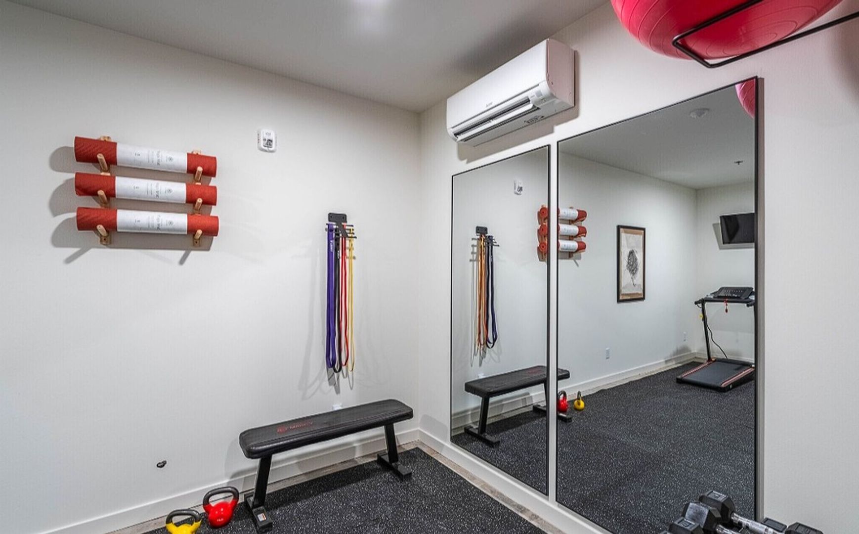 Gym at Graceland Apartments (3 of 6)