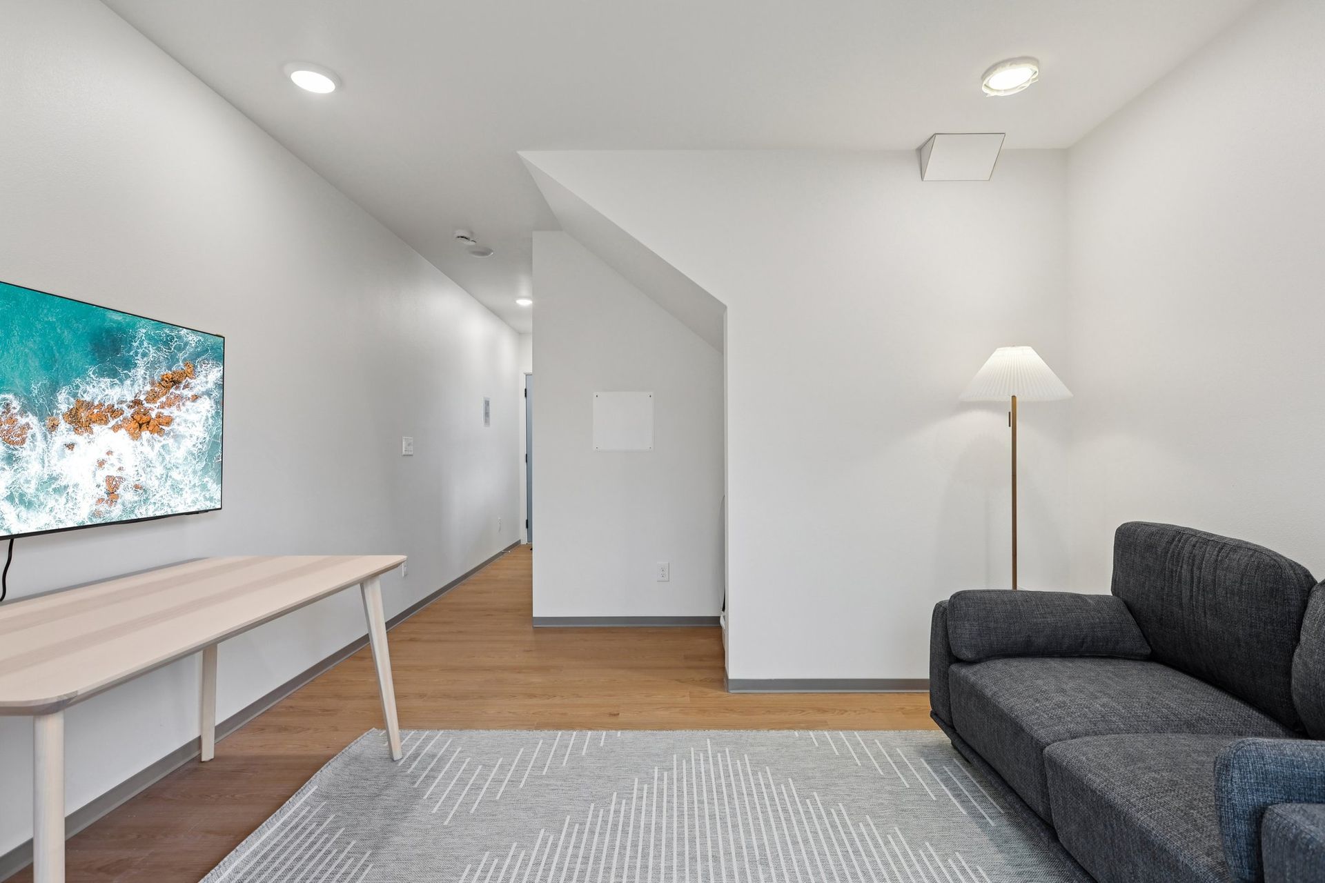 Brand-new 6B3B Townhouse near UW! 6 of 12