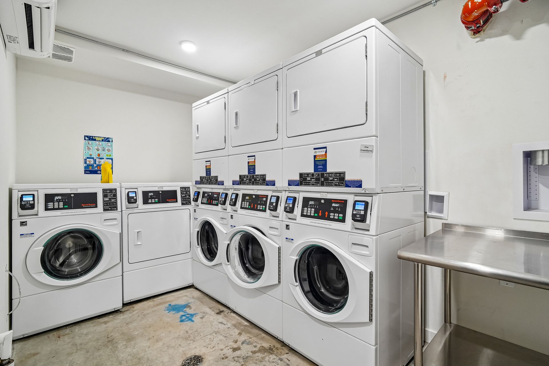 Laundry room at Graceland Apartments (2 of 4)