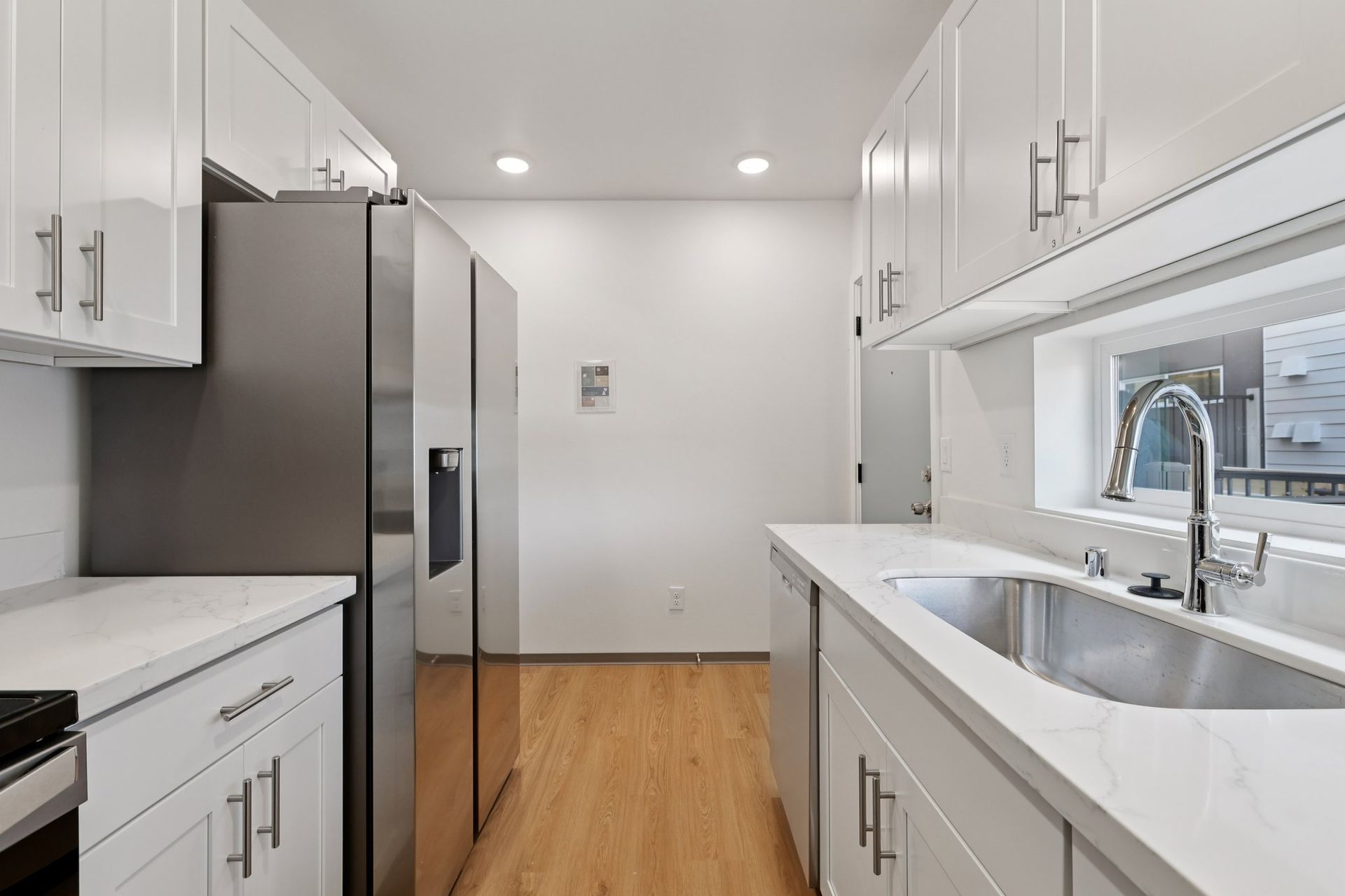 Brand-new 6B3B Townhouse near UW! 2 of 12