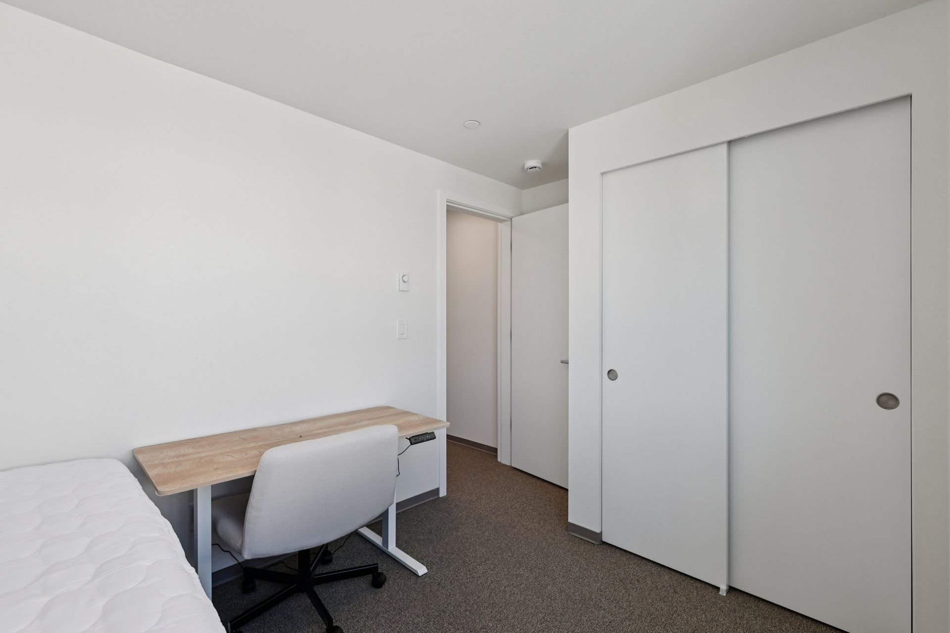 Brand-new 6B3B Townhouse near UW! 8 of 12