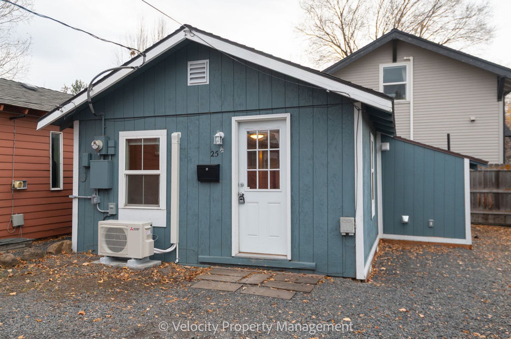 Bend House: 25 1/2 NW Hood Place