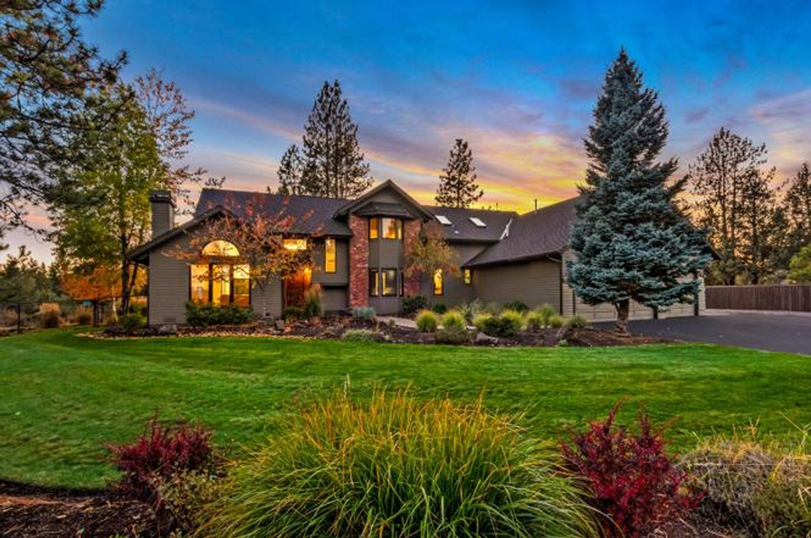 Bend House: 20397 Pine Vista Dr.