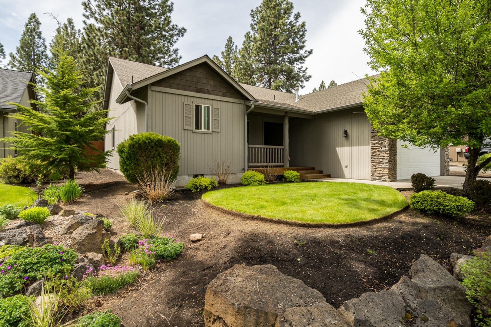 Bend House: 19899 Antler Point Dr.