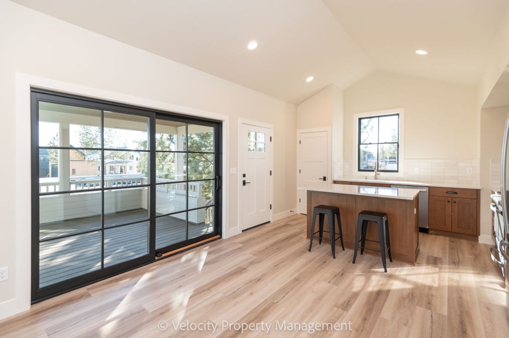 Bend Condo: 3031 NW Tharp Ave. Unit 2