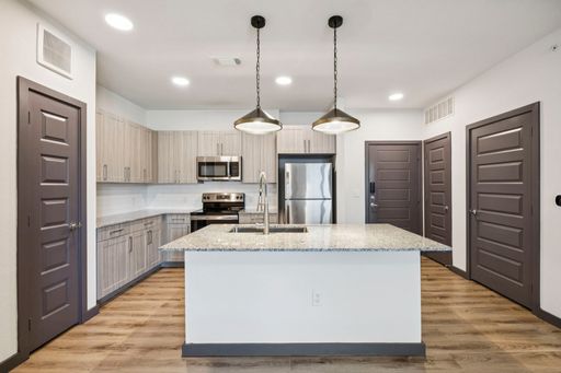 1501 Mockingbird Lane, Unit 6109 – photo 1
