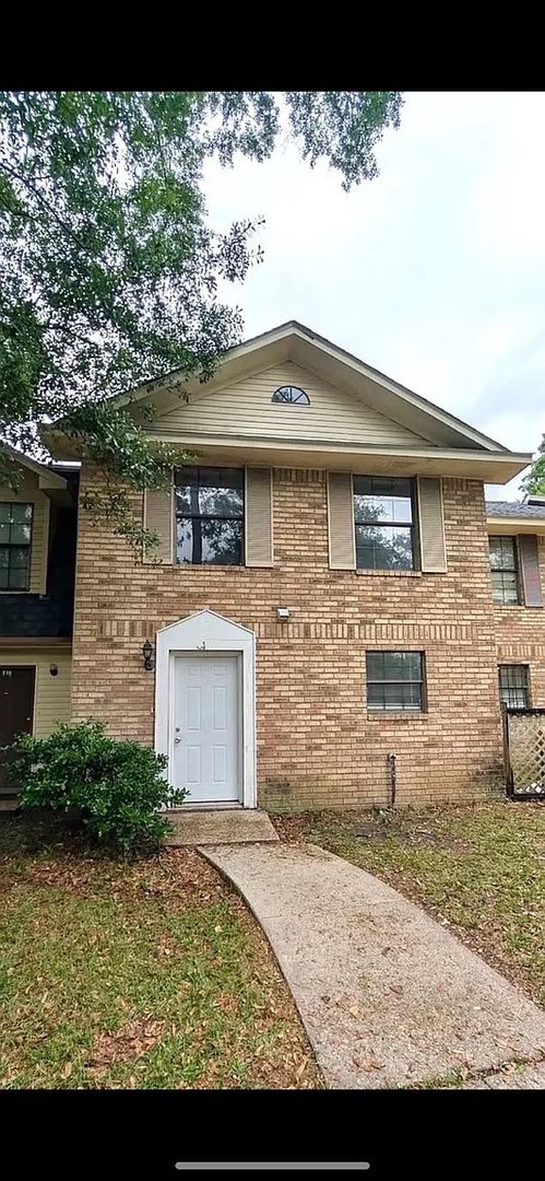 COVINGTON Apartment: Buchanan